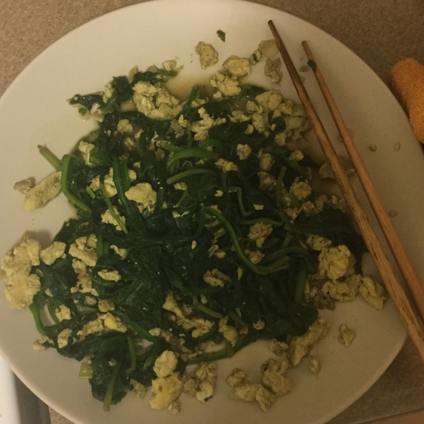 菠菜炒鸡蛋
