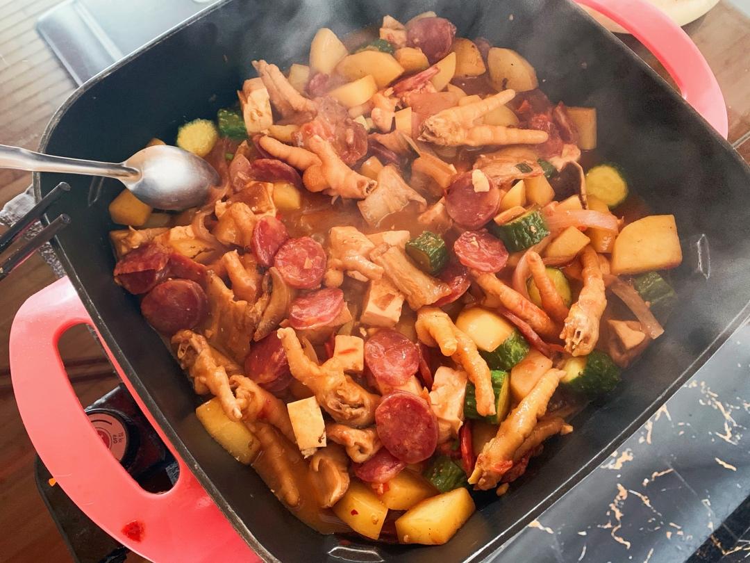 胖哥俩鸡爪鸡翅虾煲