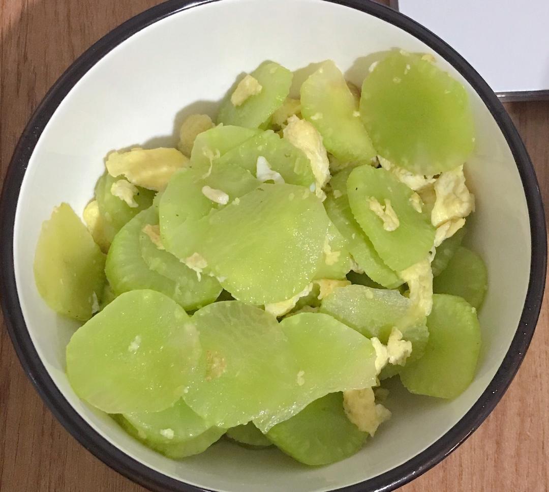 莴笋炒鸡蛋