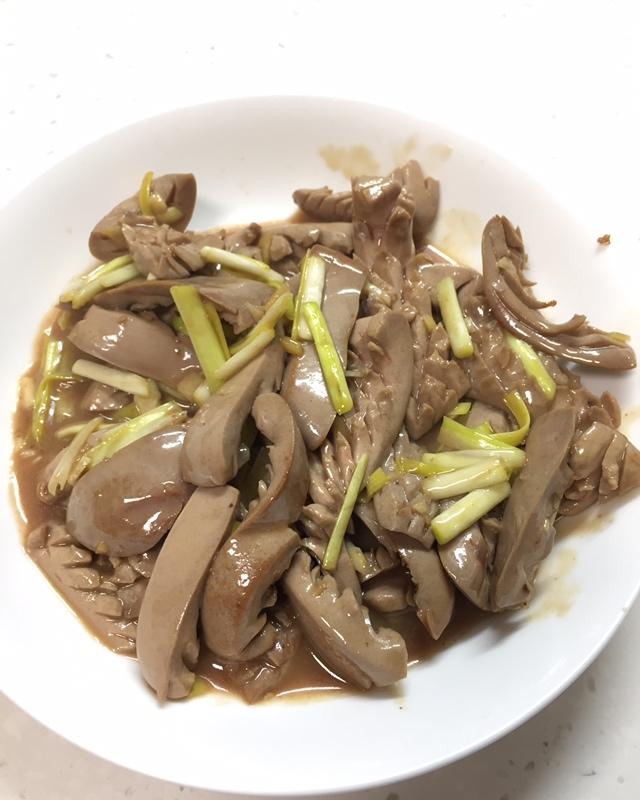 大-冰冰做的青椒炒猪腰