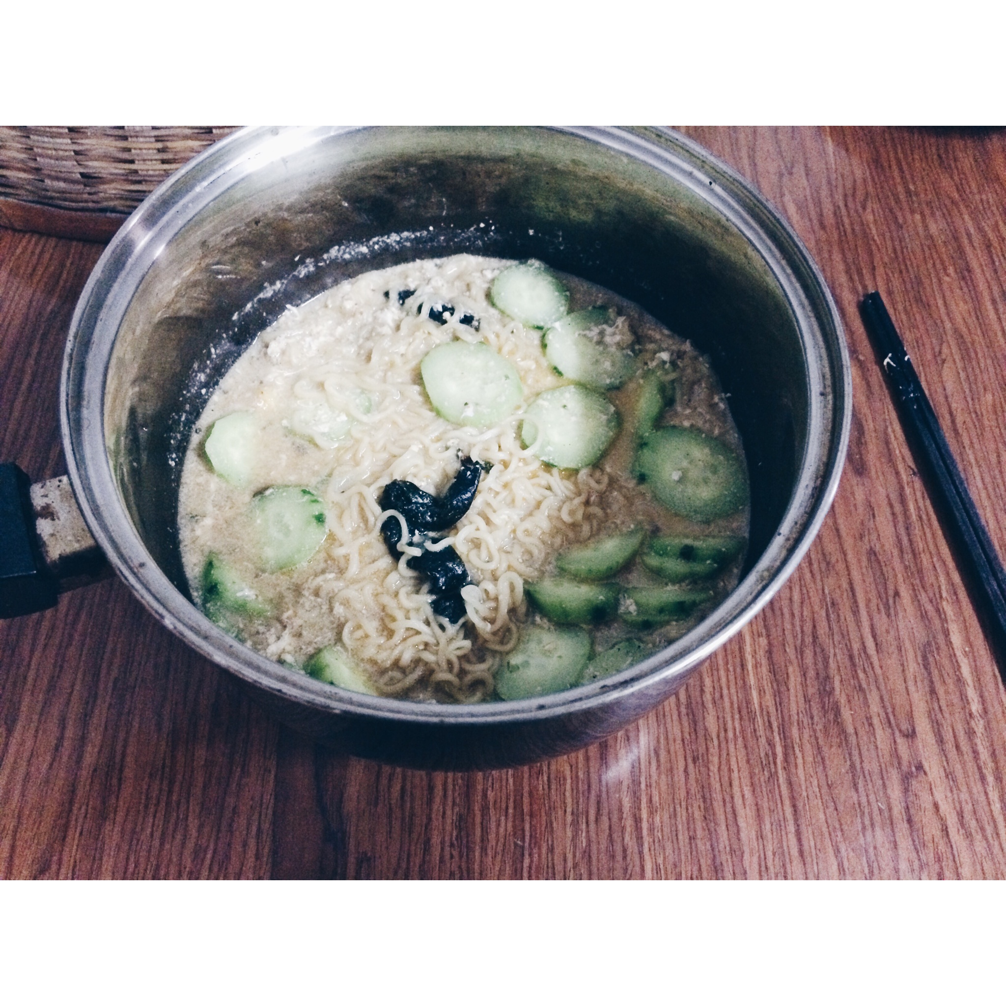 满足食欲的深夜秘密 森系浓香泡面