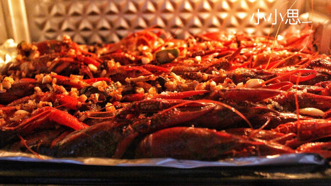 蒜蓉烤小龙虾的做法