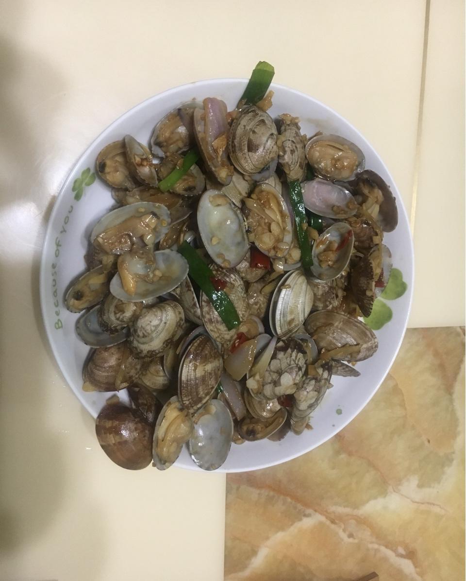 蒜香炒花甲