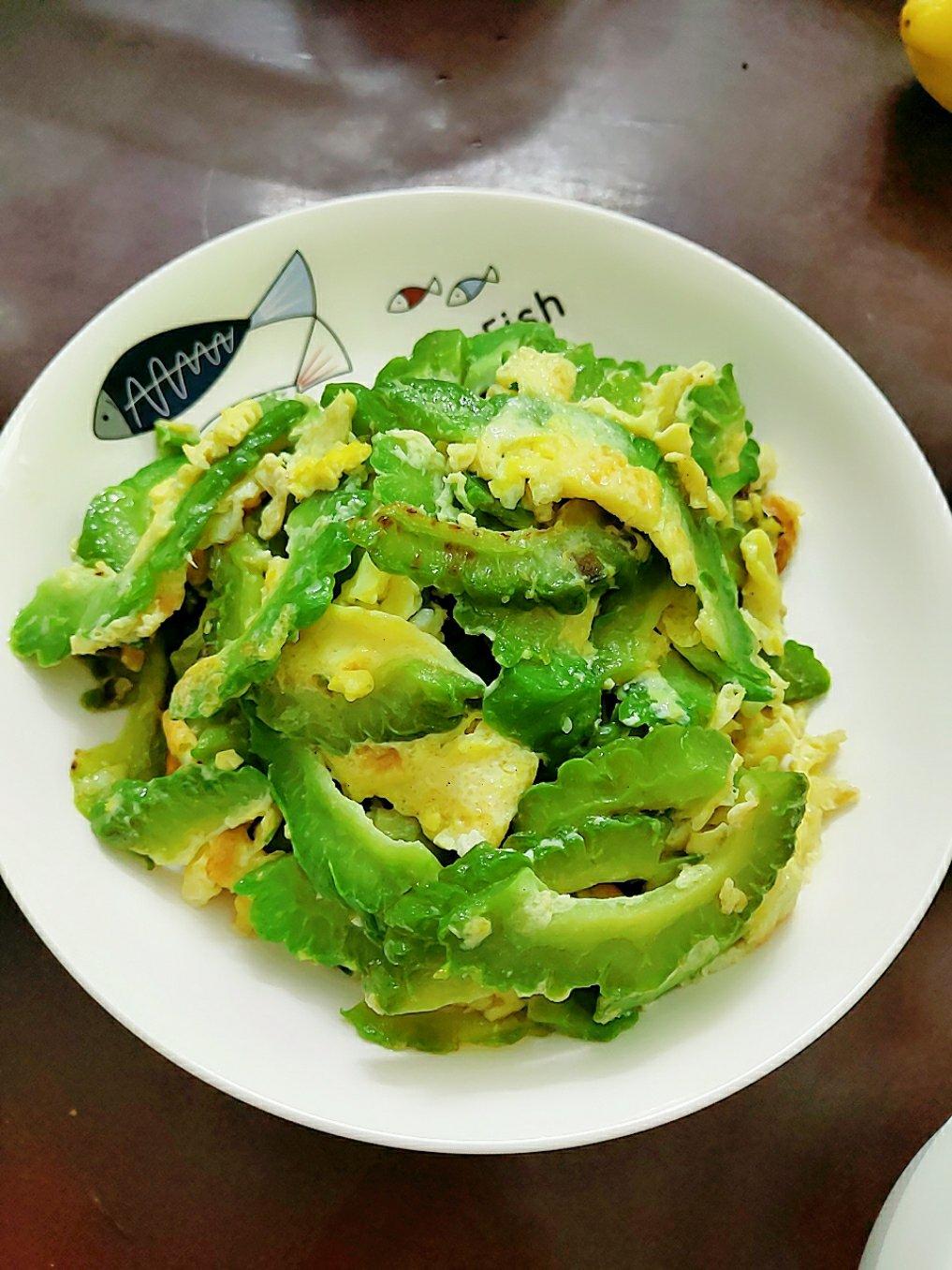 苦瓜炒鸡蛋