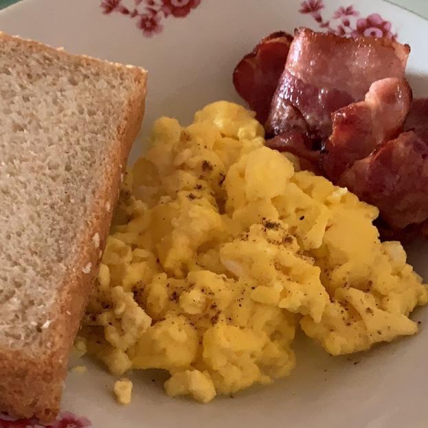 美式炒蛋 scrambled eggs