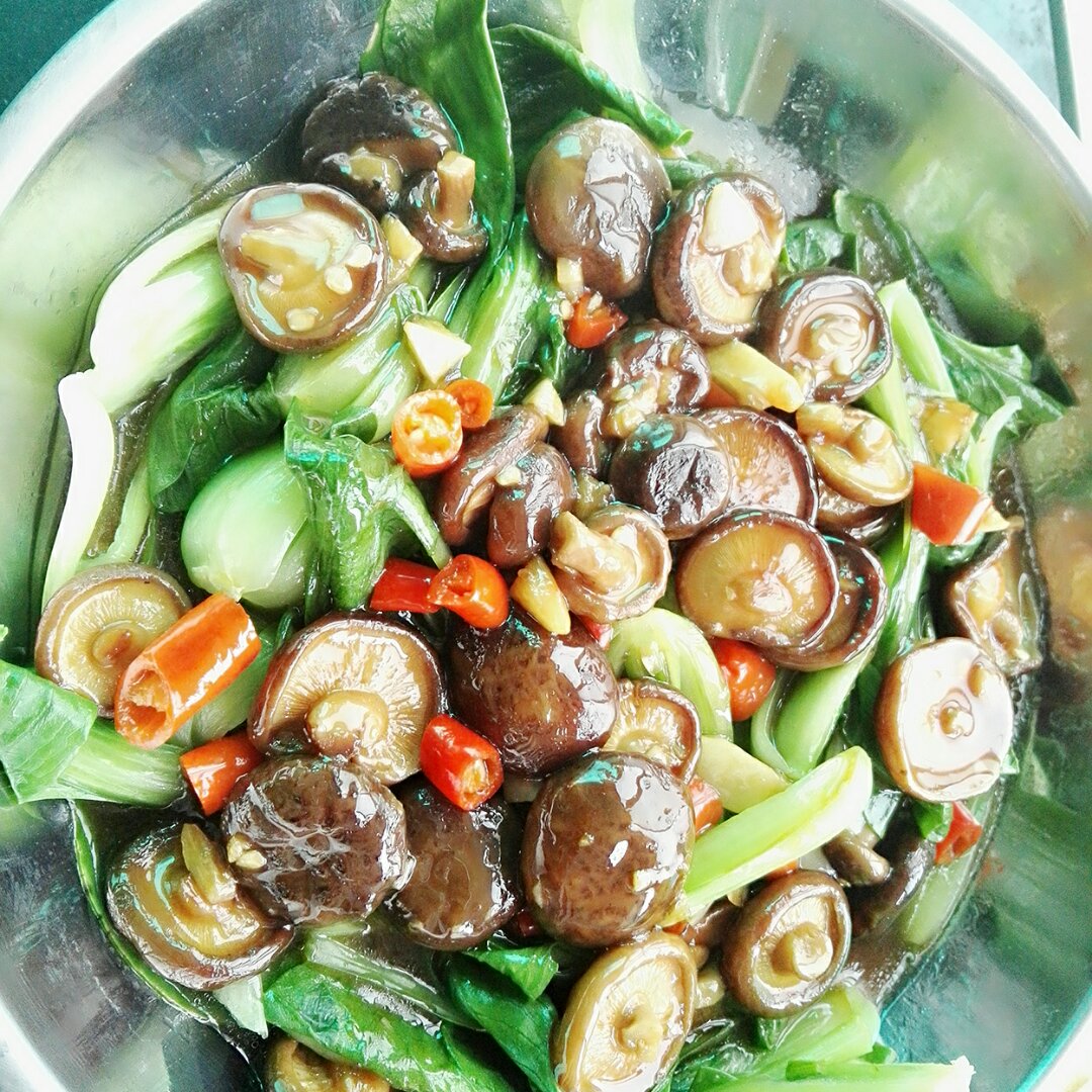 浇汁香菇油菜