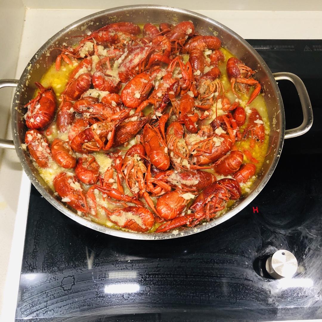 最正宗蒜泥龙虾配方（完美还原龙虾店正宗口味）
