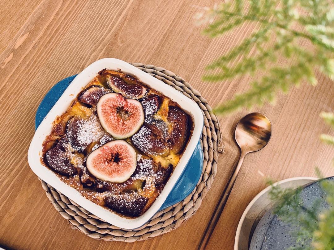 无花果克拉夫缇clafoutis