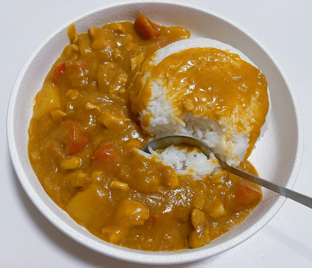 日本女生教你做日式传统咖喱饭（Yuma Cooking)