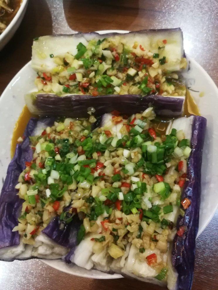 超级下饭的飘香剁椒蒜蓉蒸茄子🍆