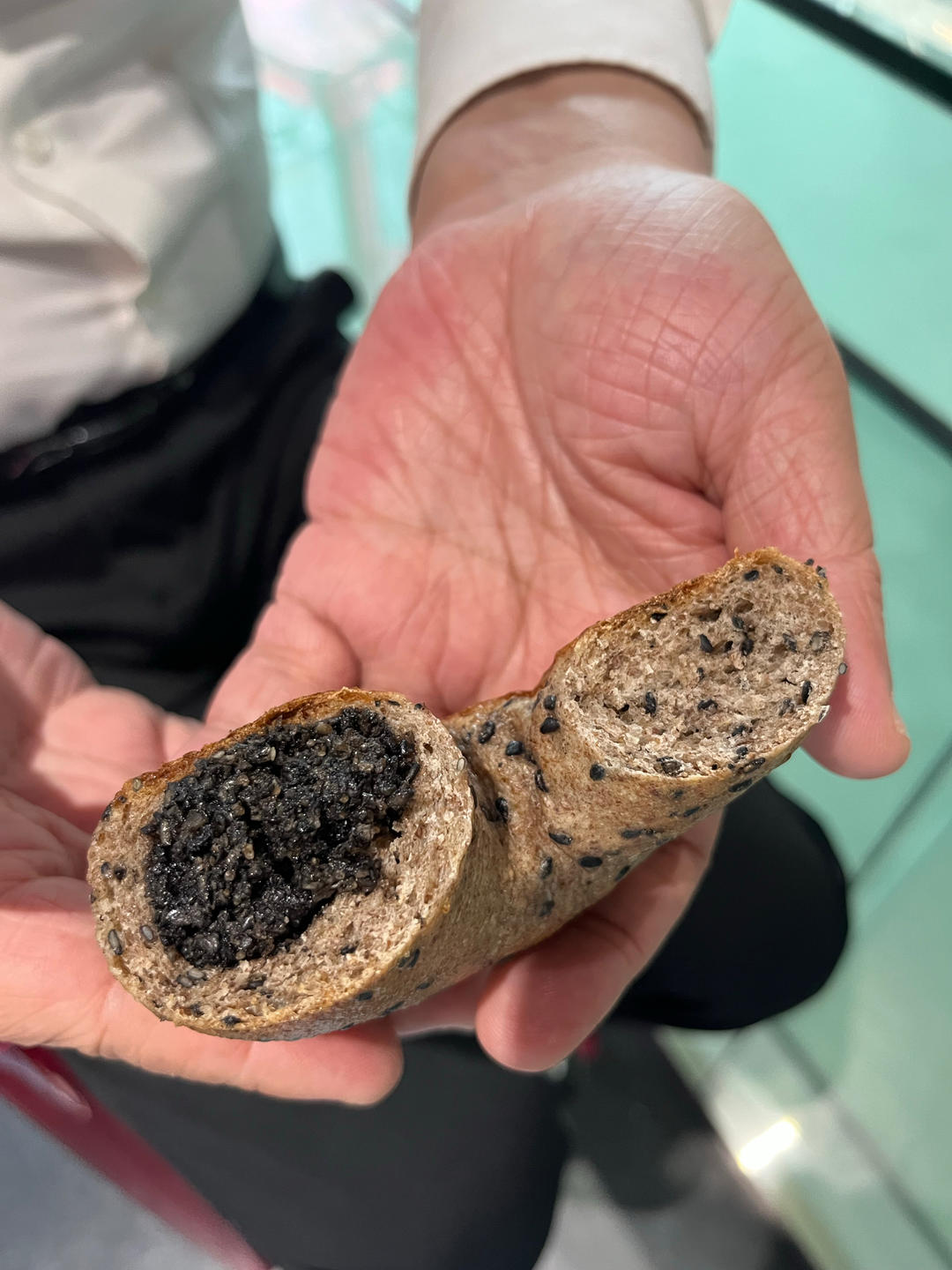 全麦黑芝麻贝果