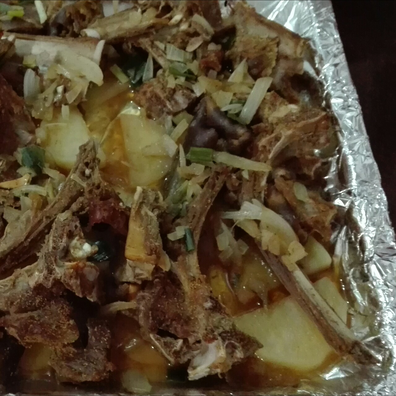 孜然羊排烤土豆