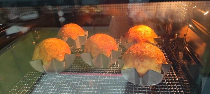 软fufu的经典肉松肠仔包