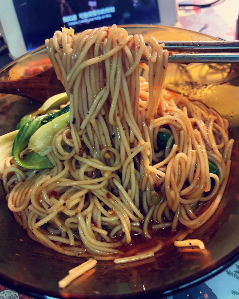 酸酸辣辣酸辣面——宿舍健康日食记