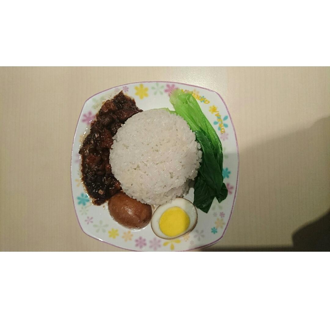 洋葱酥卤肉饭