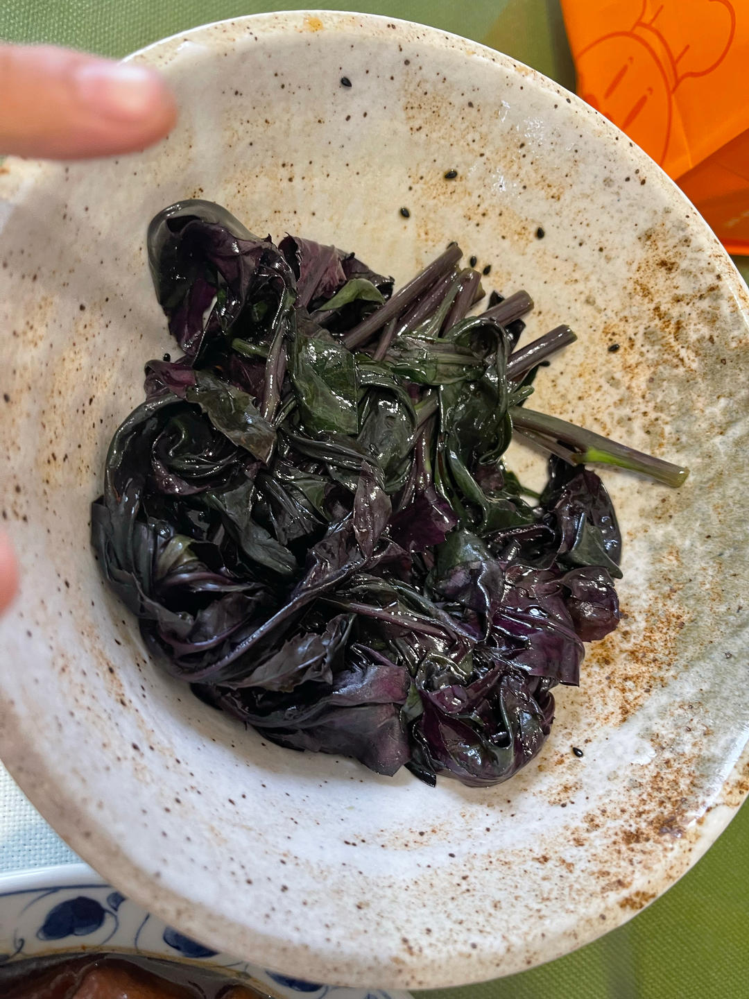 凉拌血皮菜