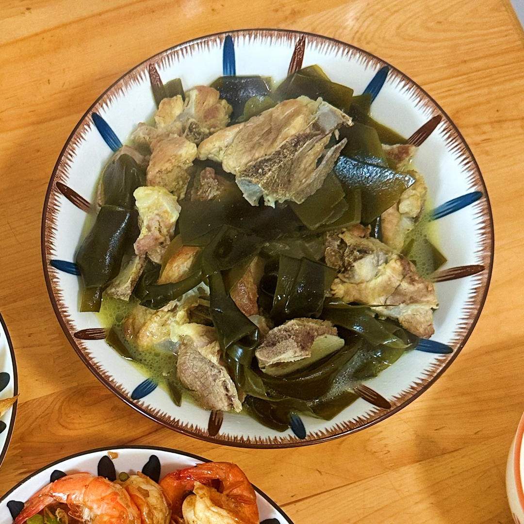 孩子爱喝又长个的汤—筒子骨海带汤