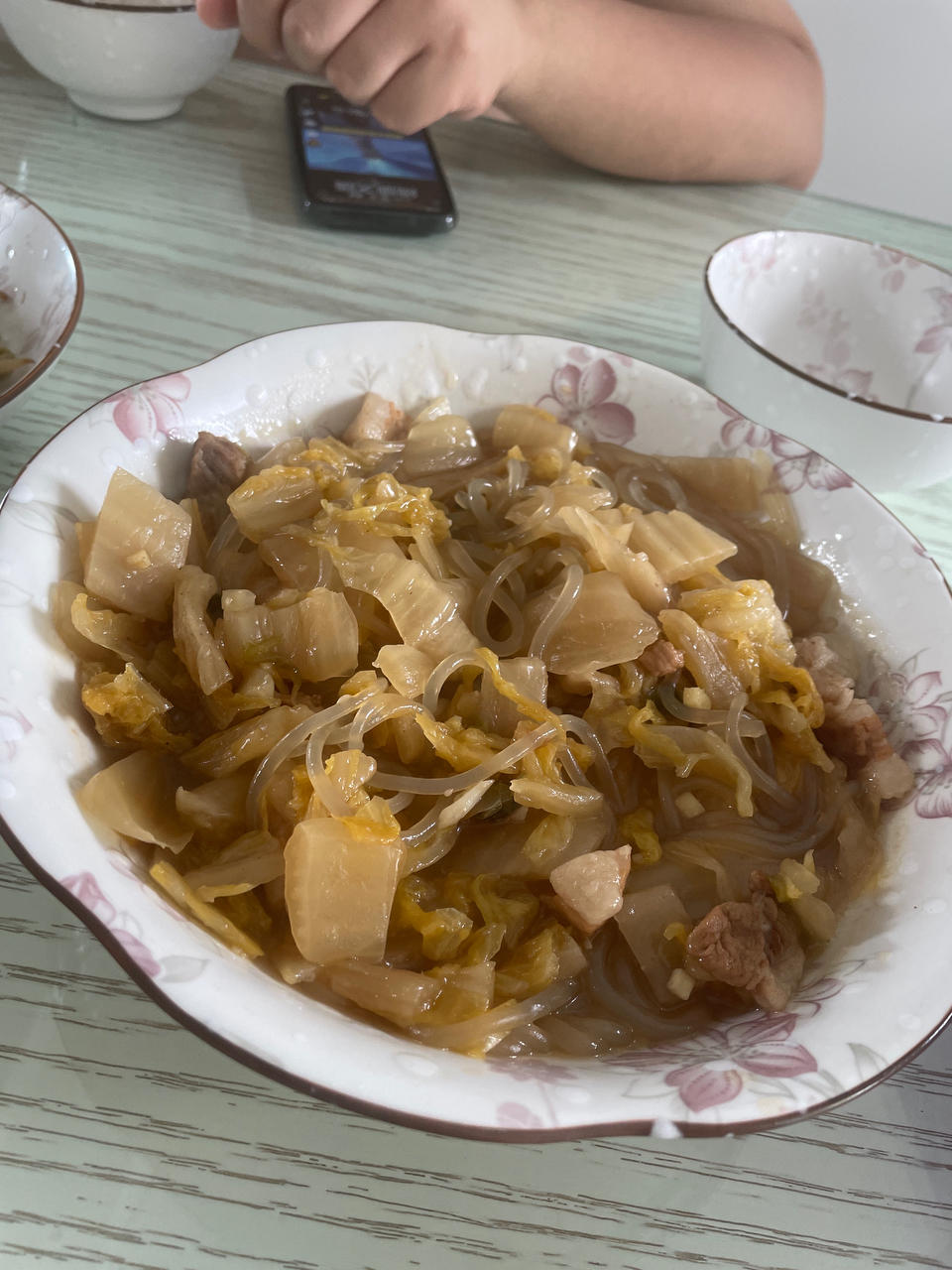 东北酸菜猪肉炖粉条