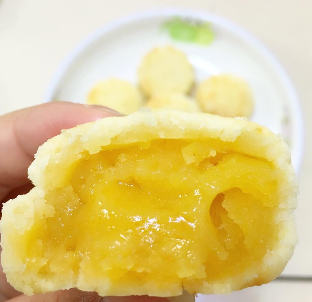 超详细图解版--流心奶黄月饼