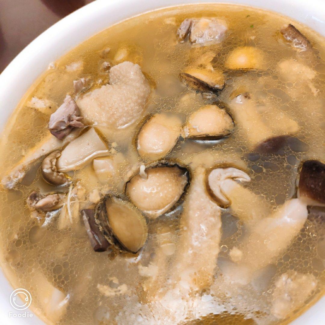 松茸鲍鱼鸡汤