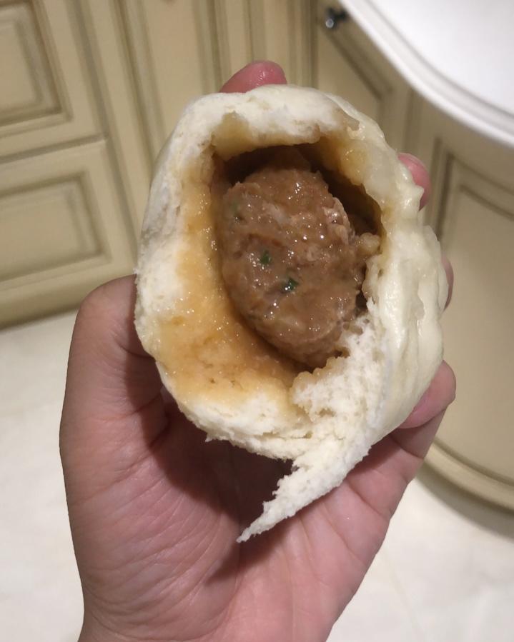 鲜美多汁的洋葱牛肉包子