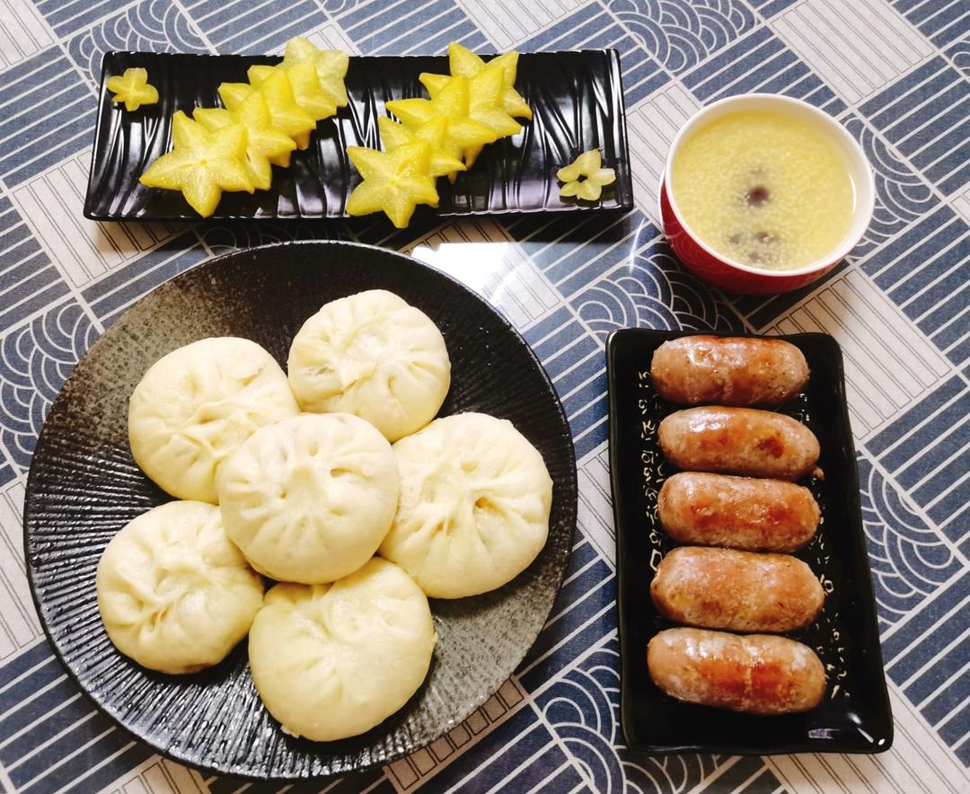 节日聚餐时刻