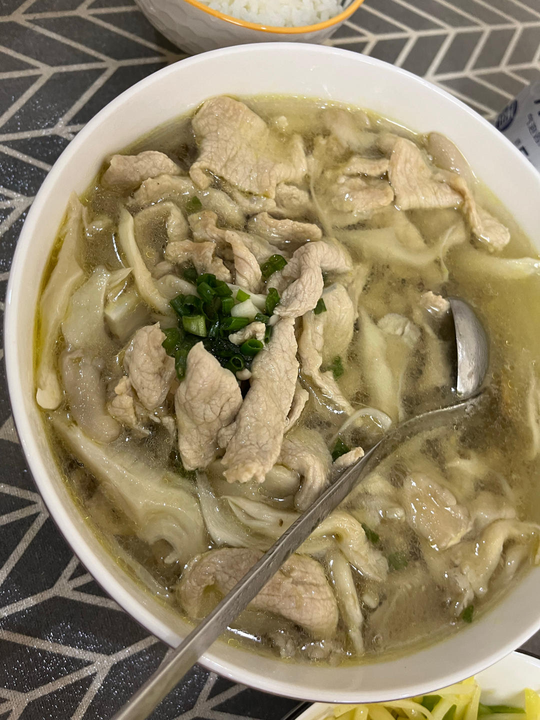 平菇肉片汤
