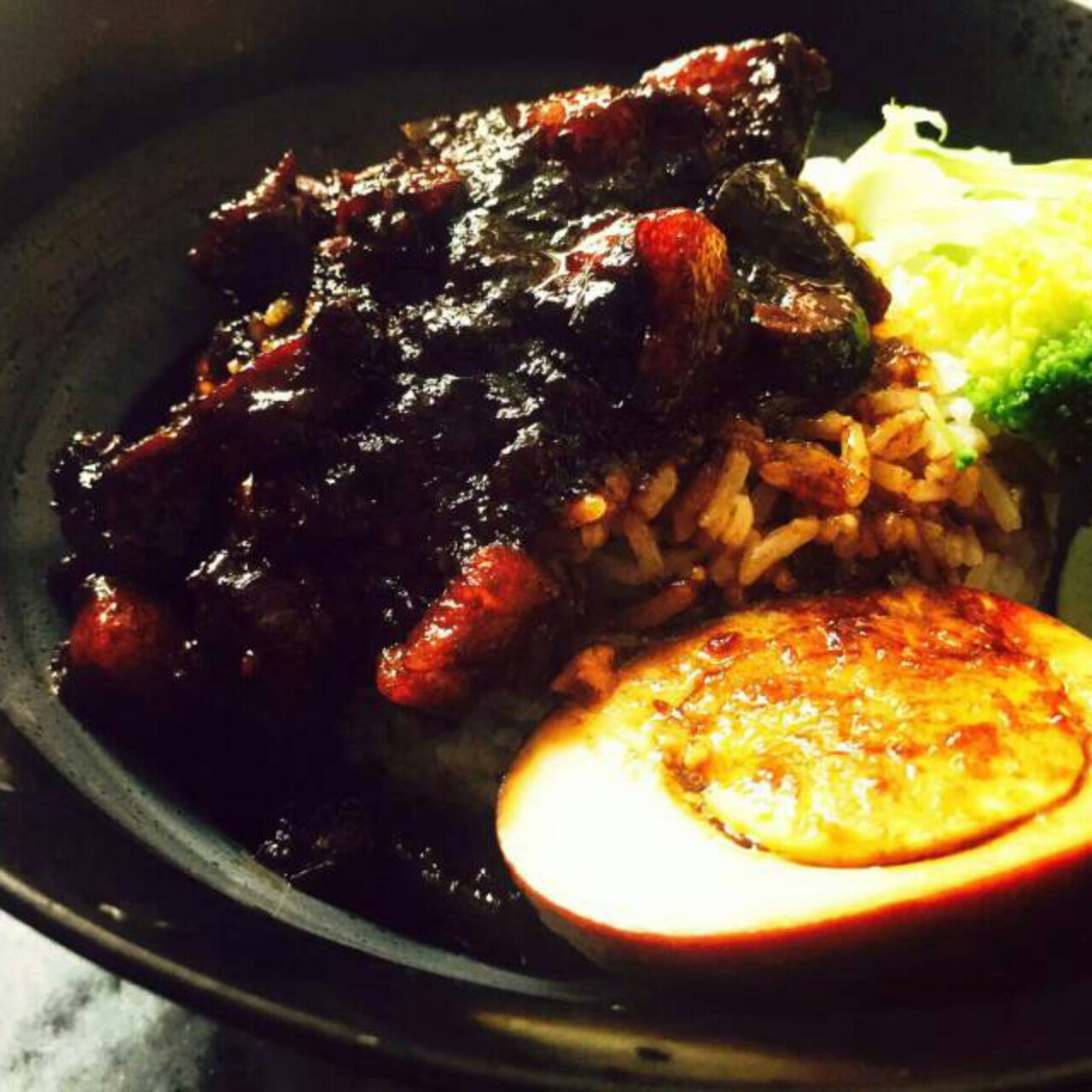 洋葱酥卤肉饭