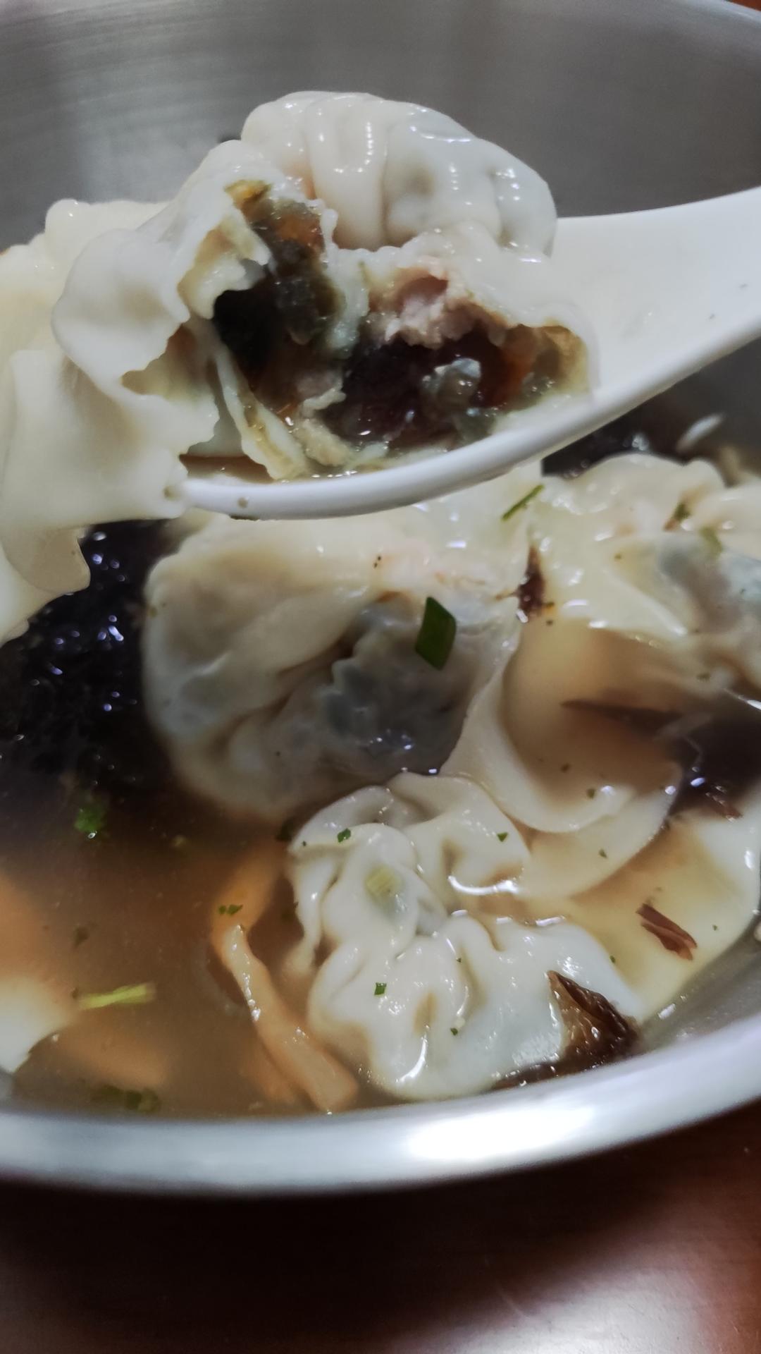 皮蛋鲜肉馄饨 （野馄饨）<302小厨房>
