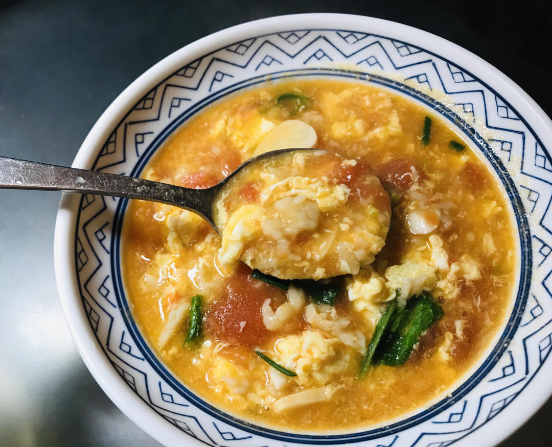 冬日暖暖西红柿鸡蛋疙瘩汤