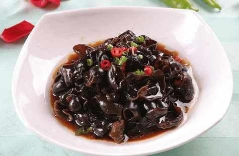 醋拌木耳的做法