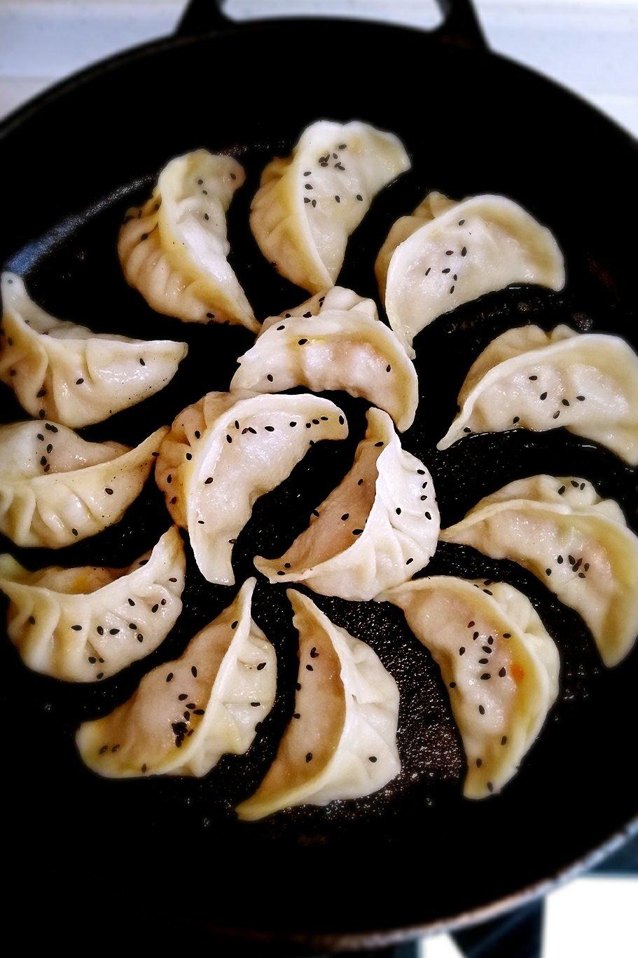 早餐来一锅香脆的生煎饺子