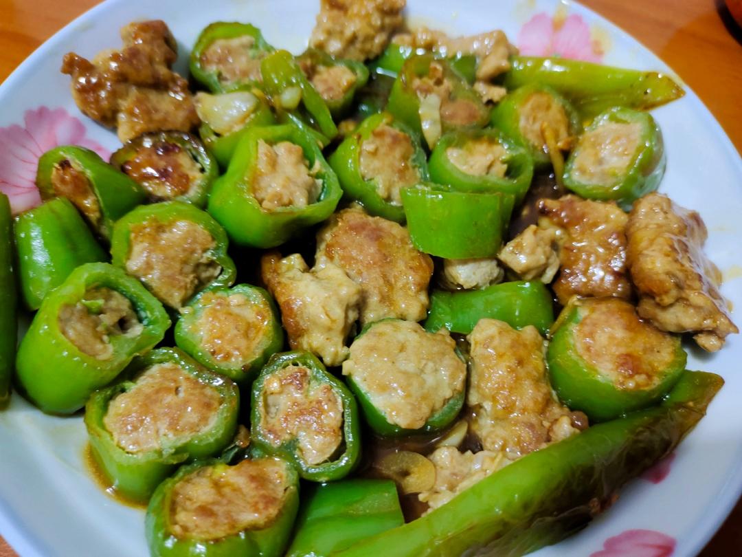 一口一个超过瘾——青椒酿肉