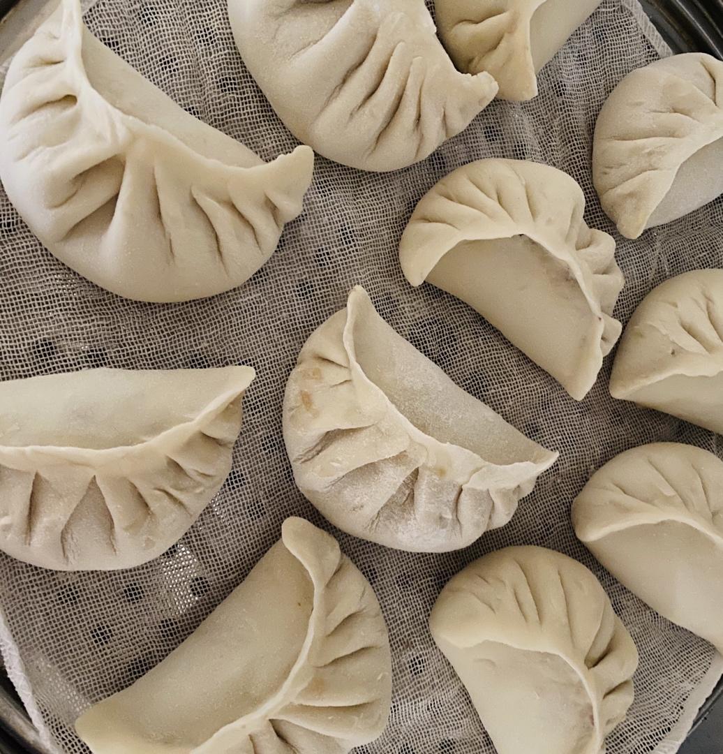 鲜美多汁的烫面蒸饺～      猪肉洋葱馅