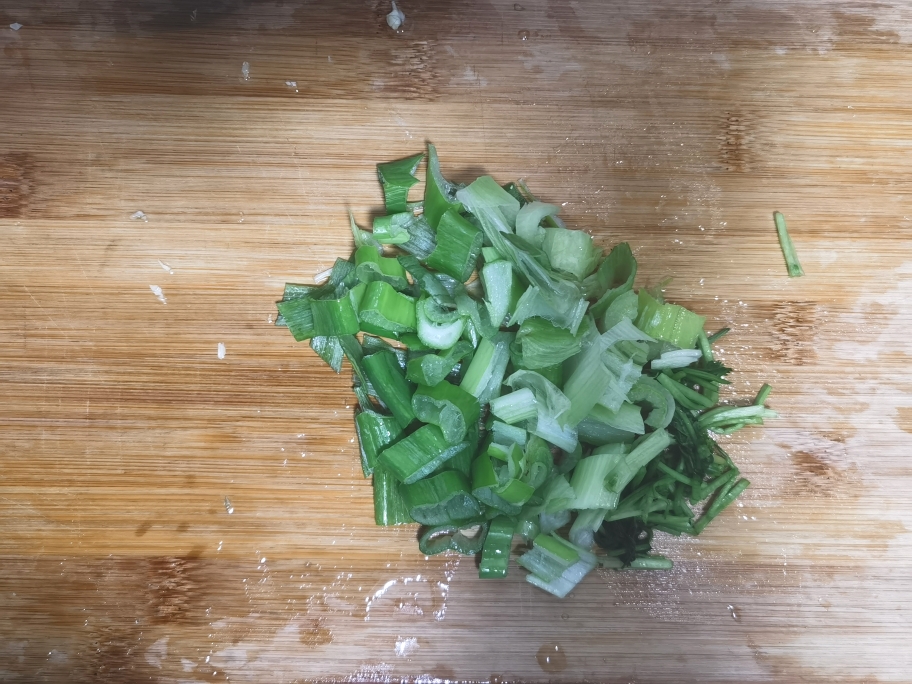 脂渣白菜豆腐炖粉条子的做法 步骤3