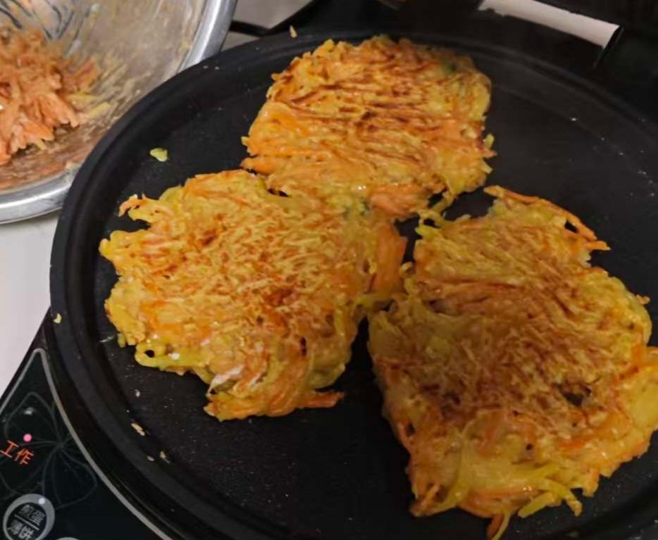 土豆饼(土豆胡萝卜丝饼)