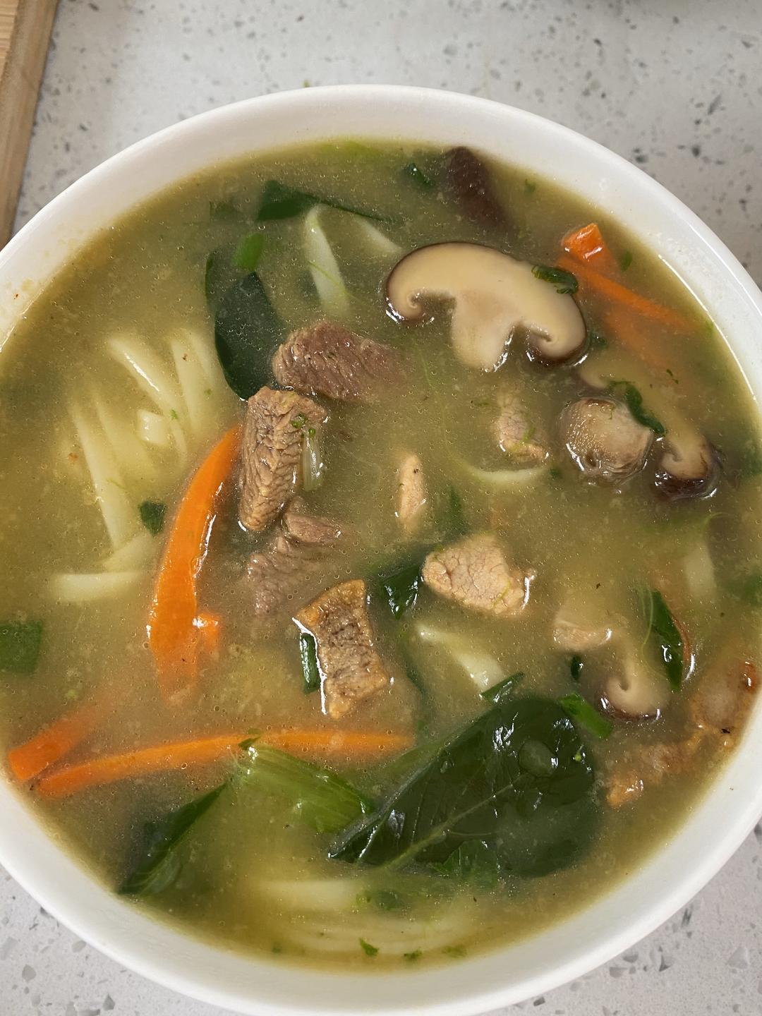 香菇青菜肉丝面的做法