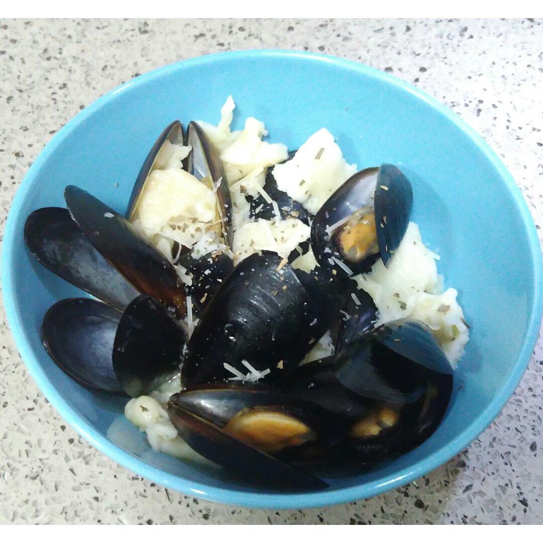 留学伦敦也要吃中餐·煮·蒜香黄油甜白葡萄酒青口·海虹