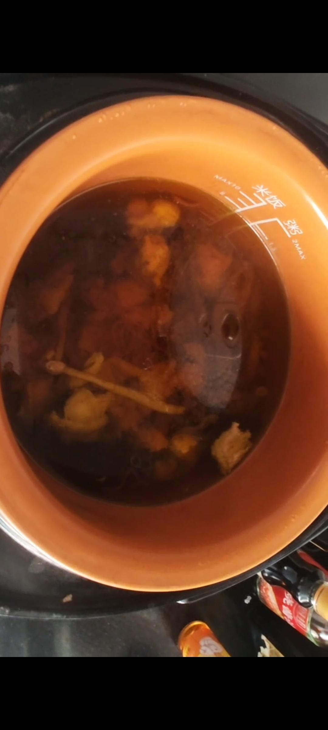 羊肚菌虫草花鸡汤