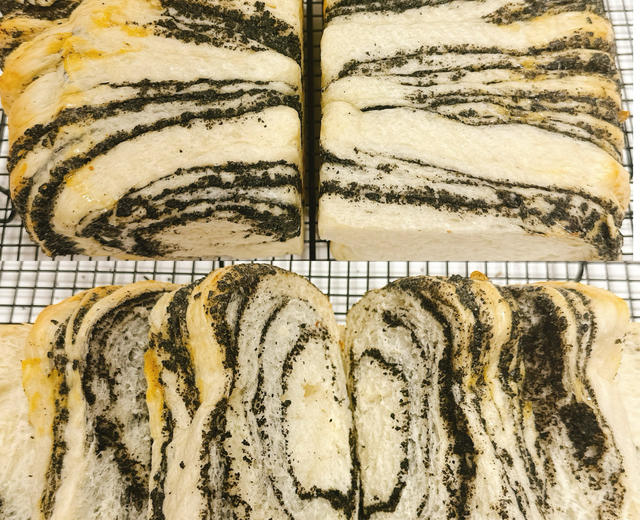 黑芝麻奶酥千层吐司(波兰种)的做法