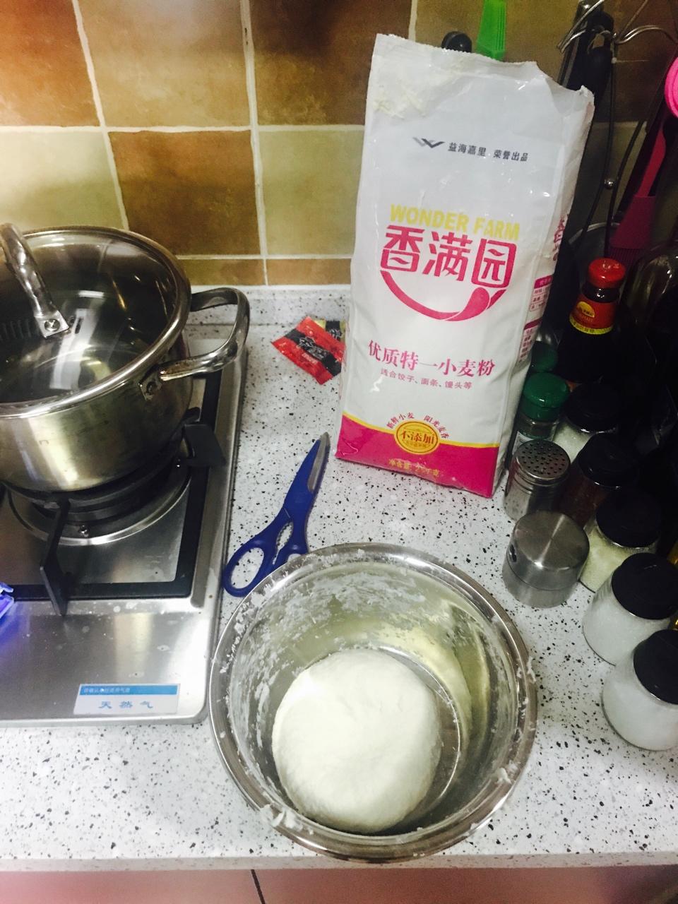 鲜掉眉毛的 三鲜水饺~