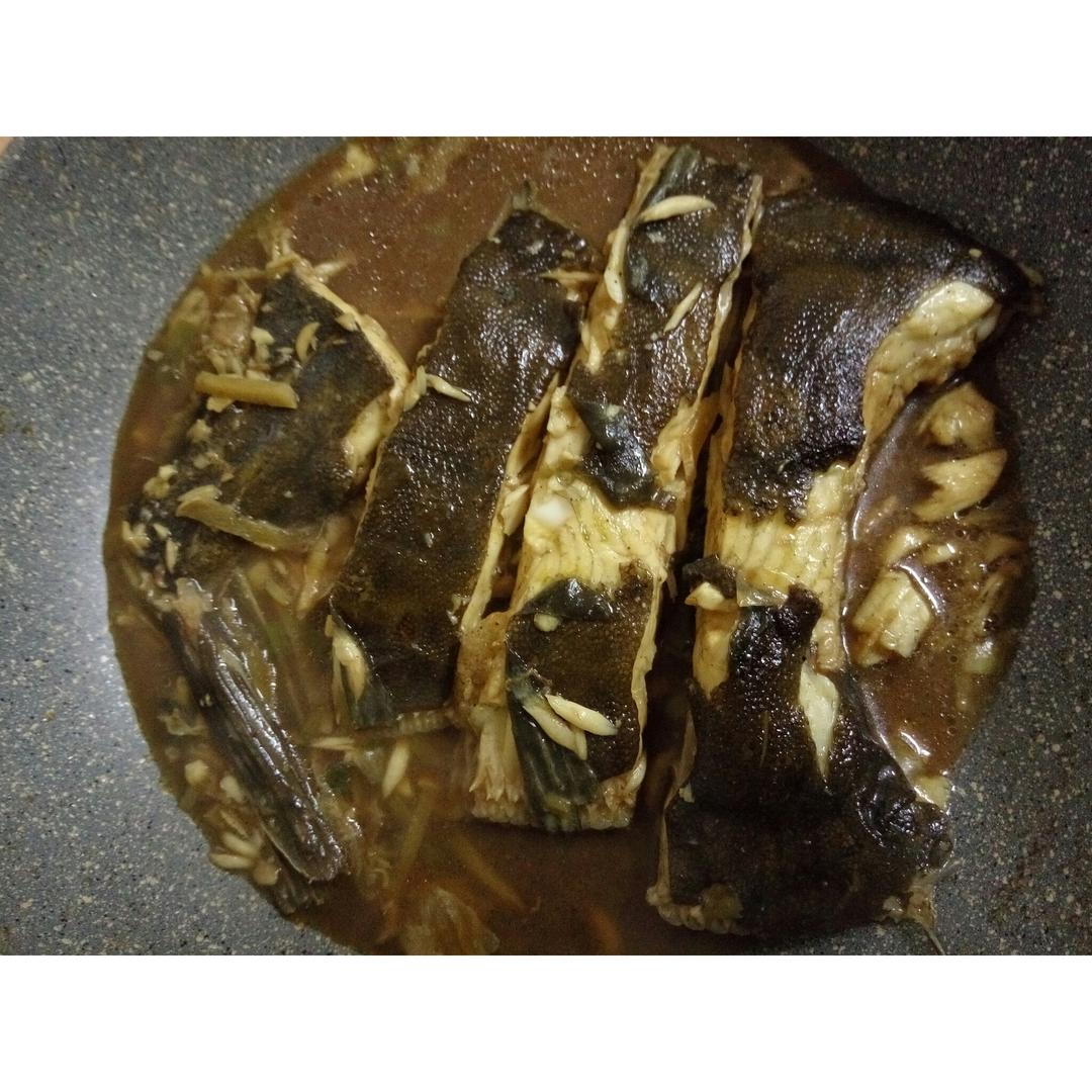 红烧比目鱼