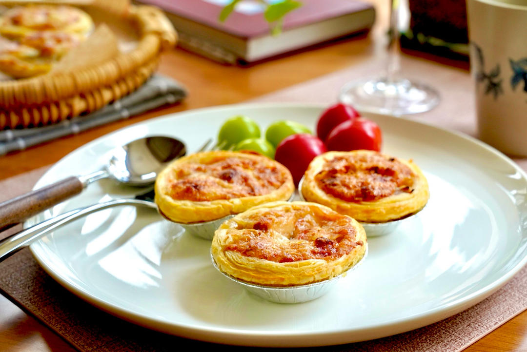 番茄彩蔬鸡肉披萨挞