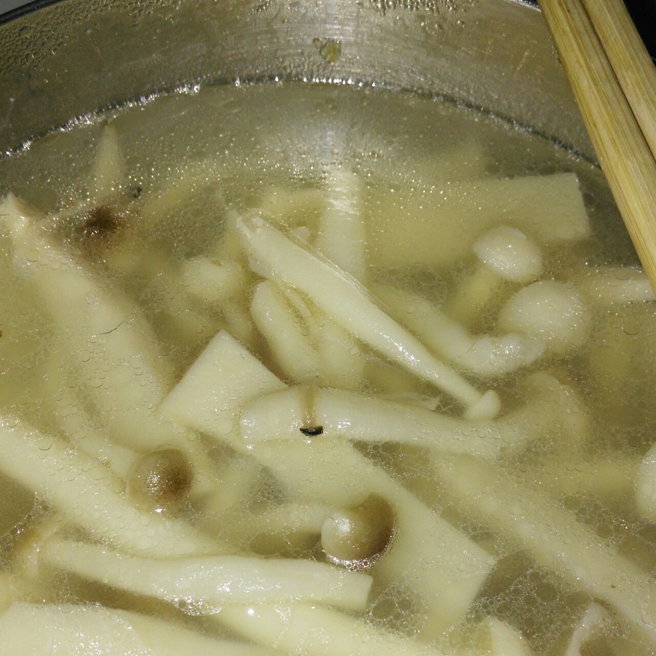 冬日暖汤——菌菇汤