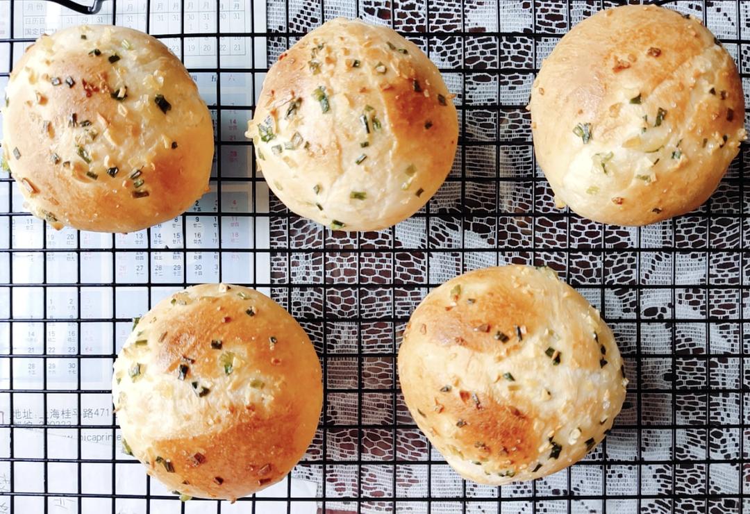 考验自制力的小餐包---黄油蒜香小餐包