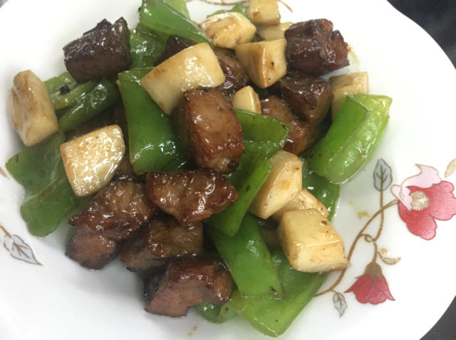 不放火锅底料的麻辣十三香小龙虾（附洗虾去虾线剥虾视频）