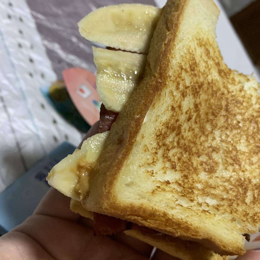 猫王三明治（The Elvis Sandwich）