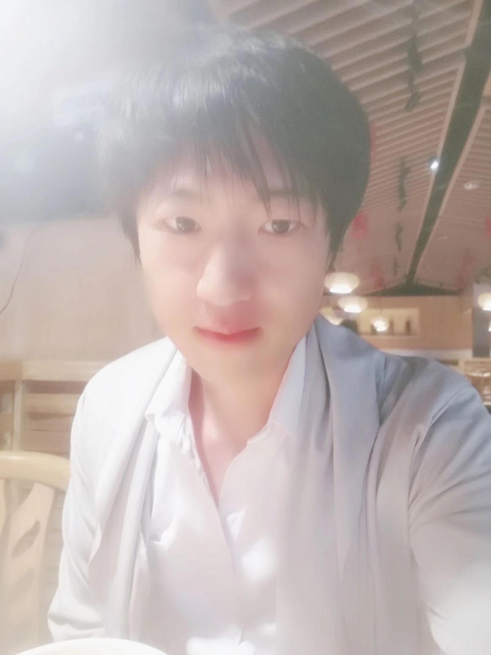 东晓朱