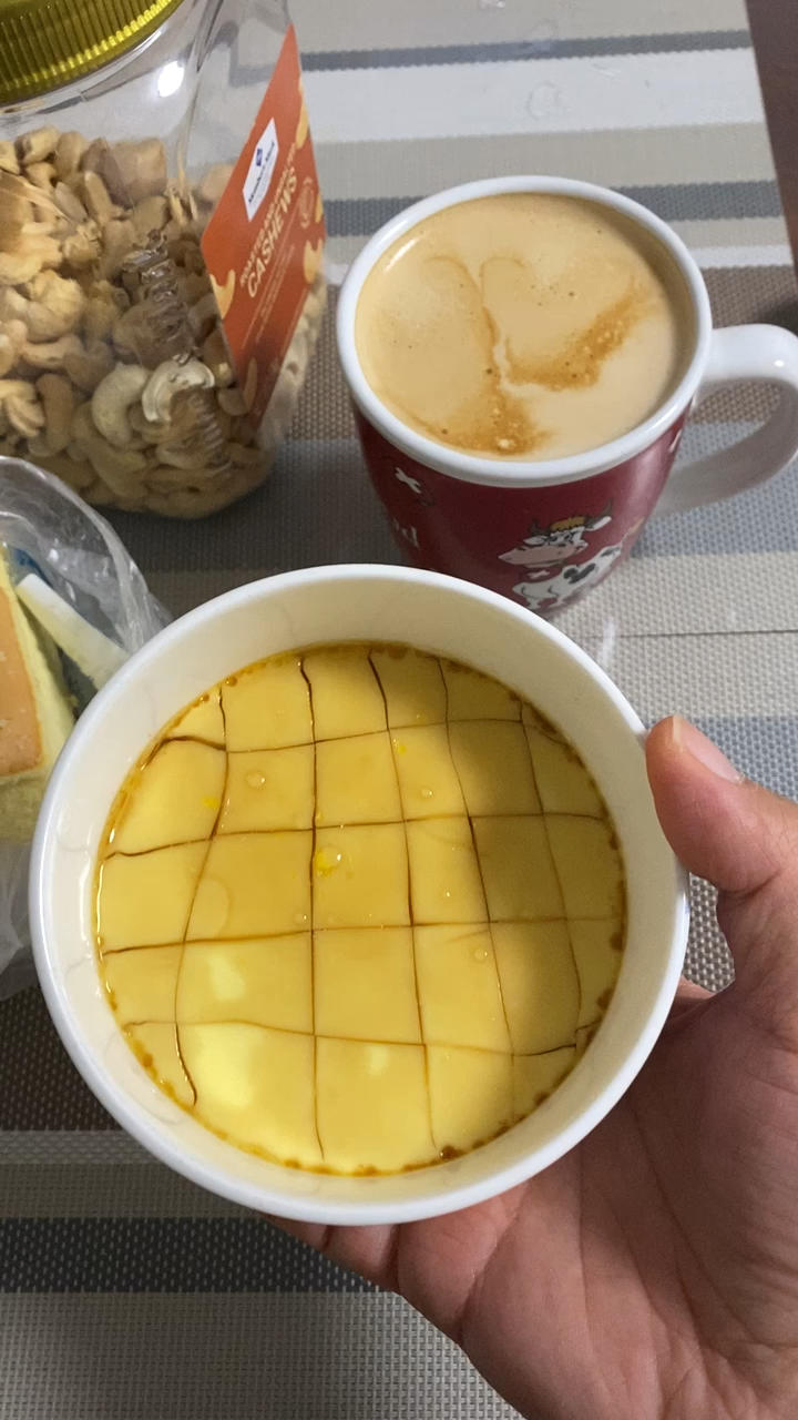 滑嫩嫩的鸡蛋羹