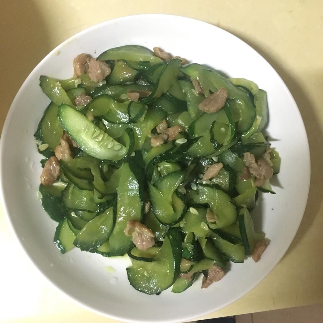 黄瓜炒肉片